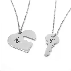 Σετ Κολιέ Καρδιά & Κλειδί με Μονογράμματα σε Επιπλατινωμένο Ασήμ