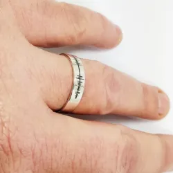 5mm silver ring with sound waveform engraving