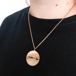 Ασημένιο ροζ επιχρυσωμένο κολιέ δισκάκι με κομμένη κυματομορφή και QRcode χαραγμένο, ατσάλινη αλυσίδα