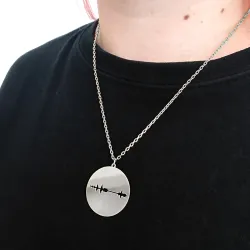 Ασημένιο επιπλατινωμένο κολιέ δισκάκι με κομμένη κυματομορφή και QRcode χαραγμένο, ατσάλινη αλυσίδα