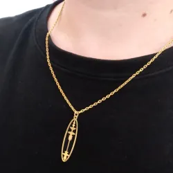 Ασημένιο επιχρυσωμένο κολιέ οβάλ με κυματομορφή και QRcode στο κούμπωμα, ατσάλινη αλυσίδα