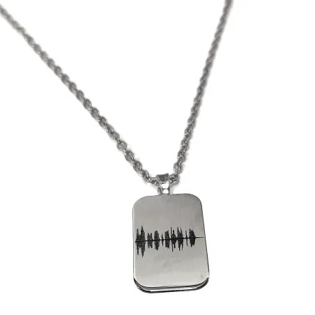 Ασημένιο επιπλατινωμένο κολιέ με χαραγμένη κυματομορφή σε μενταγιόν ταυτότητα