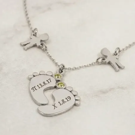 Ασημένιο επιπλατινωμένο κολιέ πατουσάκια-αγοράκια με μονόγραμμα, ημερομηνία και κρύσταλλo swarovski