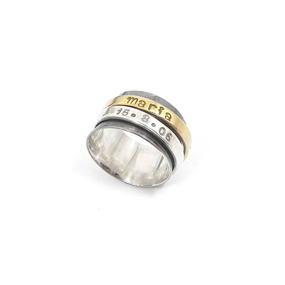 Spinner ring with name and date Spinner ring with name and date