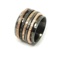 Silver ring with 5 spinners