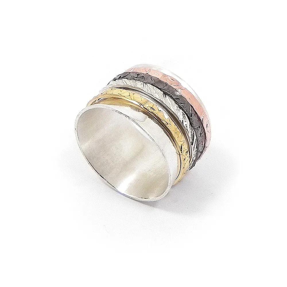 Silver ring with 4 spinners