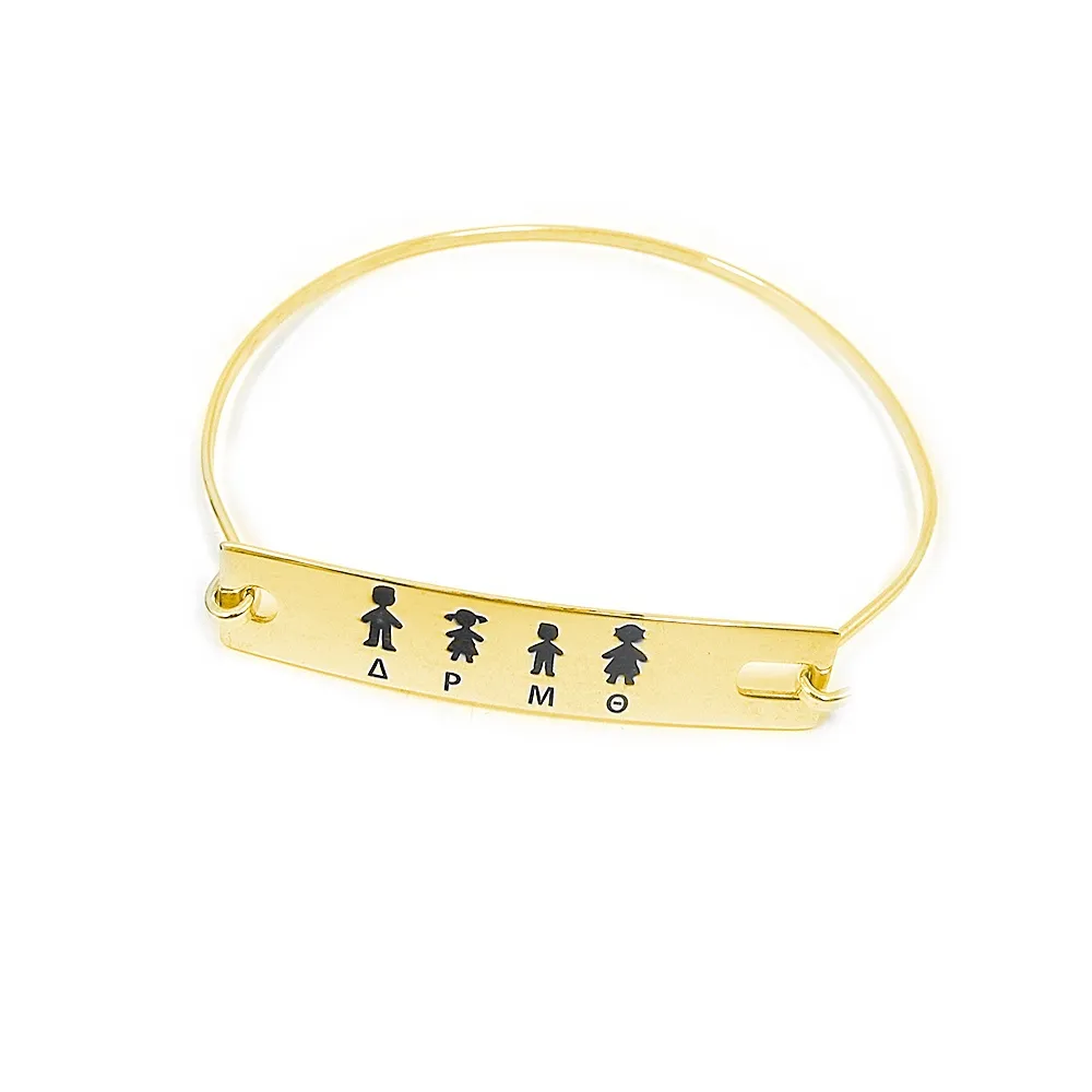 Bracelet with your family figures and their initials in sterling silver
