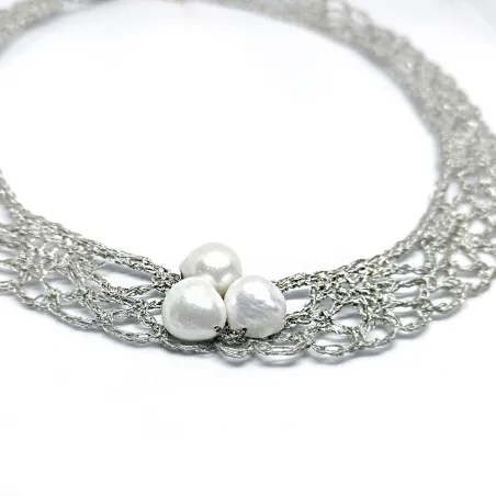 Handmade necklace with knitted wire, silver, steel and pearls