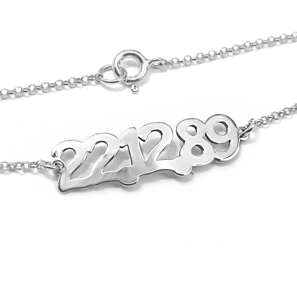 Silver bracelet with your date with sterling silver chain, platinum plated Silver bracelet with your date with sterling silver chain, platinum plated