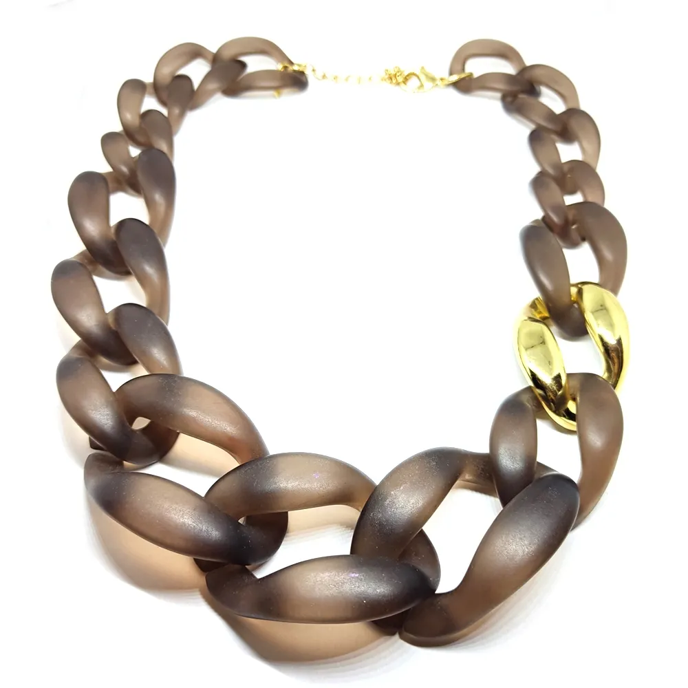 Resin and gold plated brass necklace Resin and gold plated brass necklace