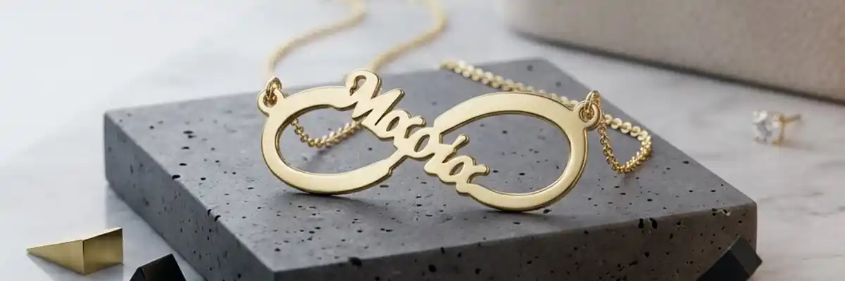 Necklaces with Names - Dates